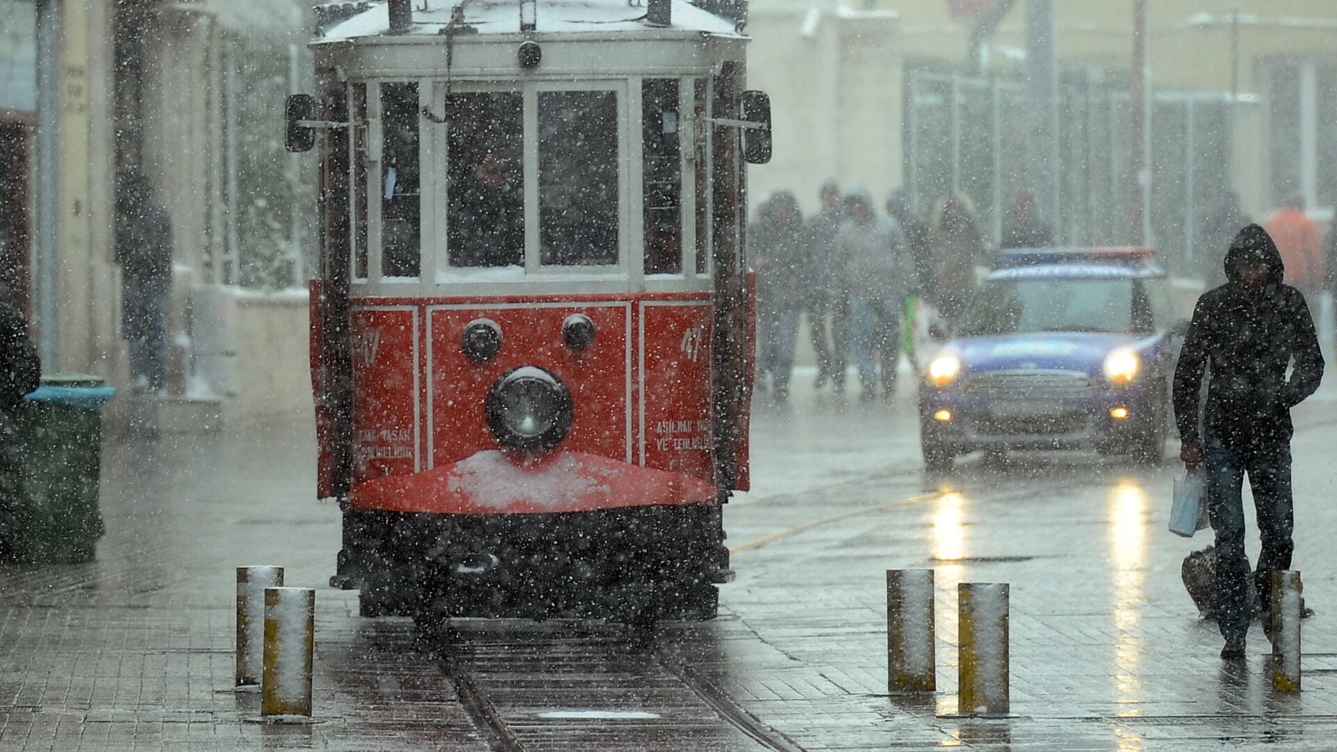 Valul de frig din ultimele zile a facut cel putin 60 de morti in Europa Centrala si de Est