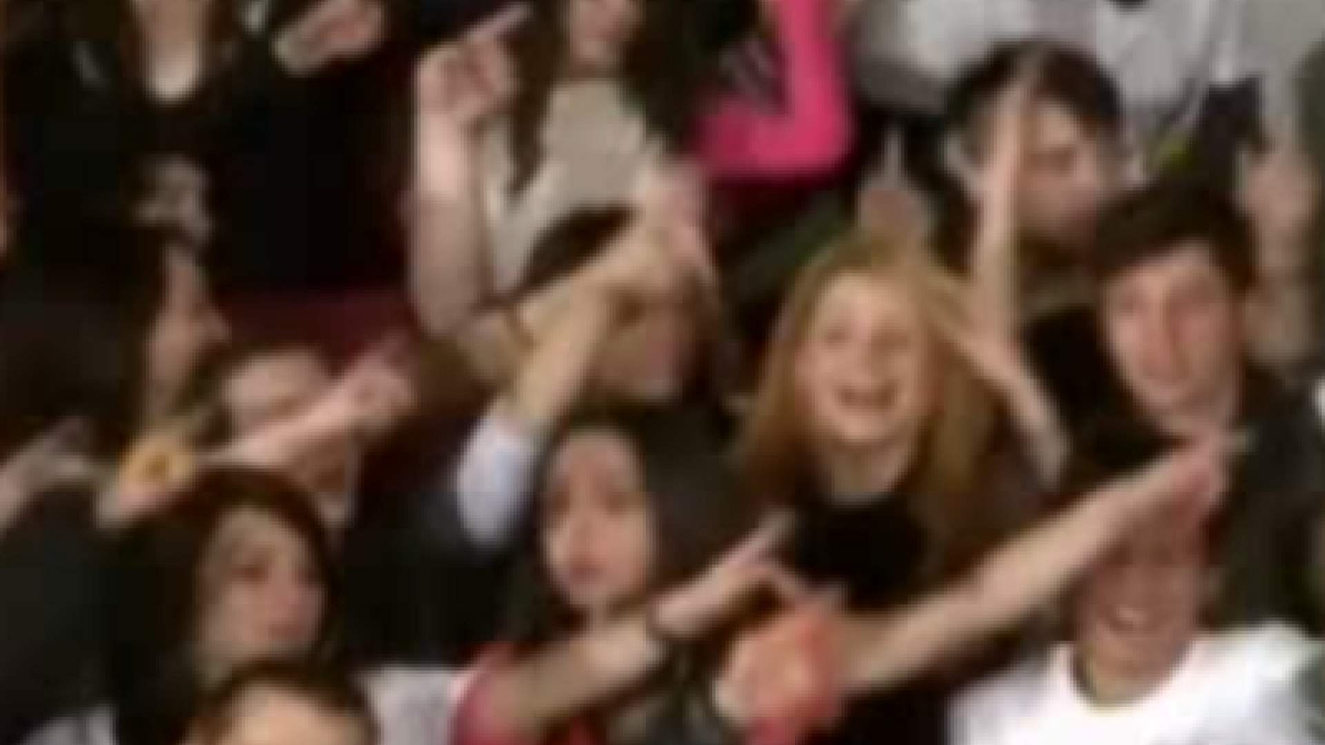 VIDEO / Sute de oameni danseaza pe Ai Se Eu Te Pego. Vezi momentul ProFM care a blocat mall-ul