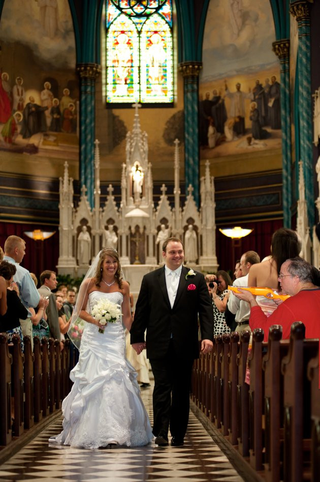 Surpriza de proportii pentru tatal mirelui.Amanuntul care nu se incadreaza in fotografia de la nunta