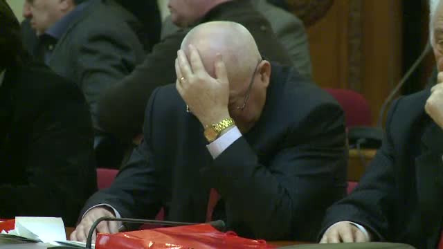 Greva parlamentara a USL ar putea dura pana in toamna. Deputatii isi vor primi drepturile banesti