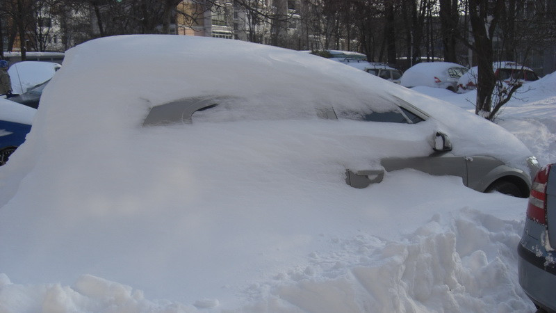 Bucurestiul, sufocat de nameti. Soferii care stau in zone izolate vor mai circula abia la primavara
