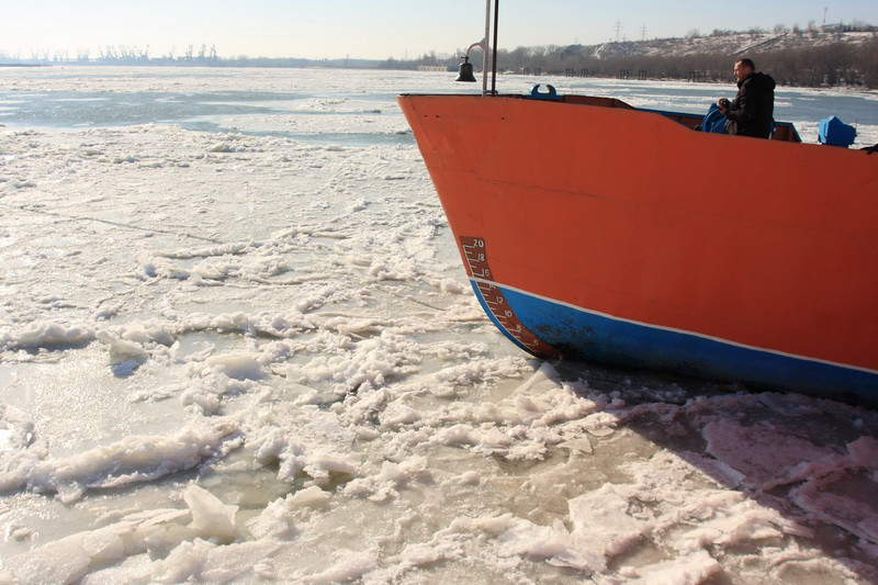 Situatie critica in zona Deltei. Singura salvare a oamenilor este calea aerului