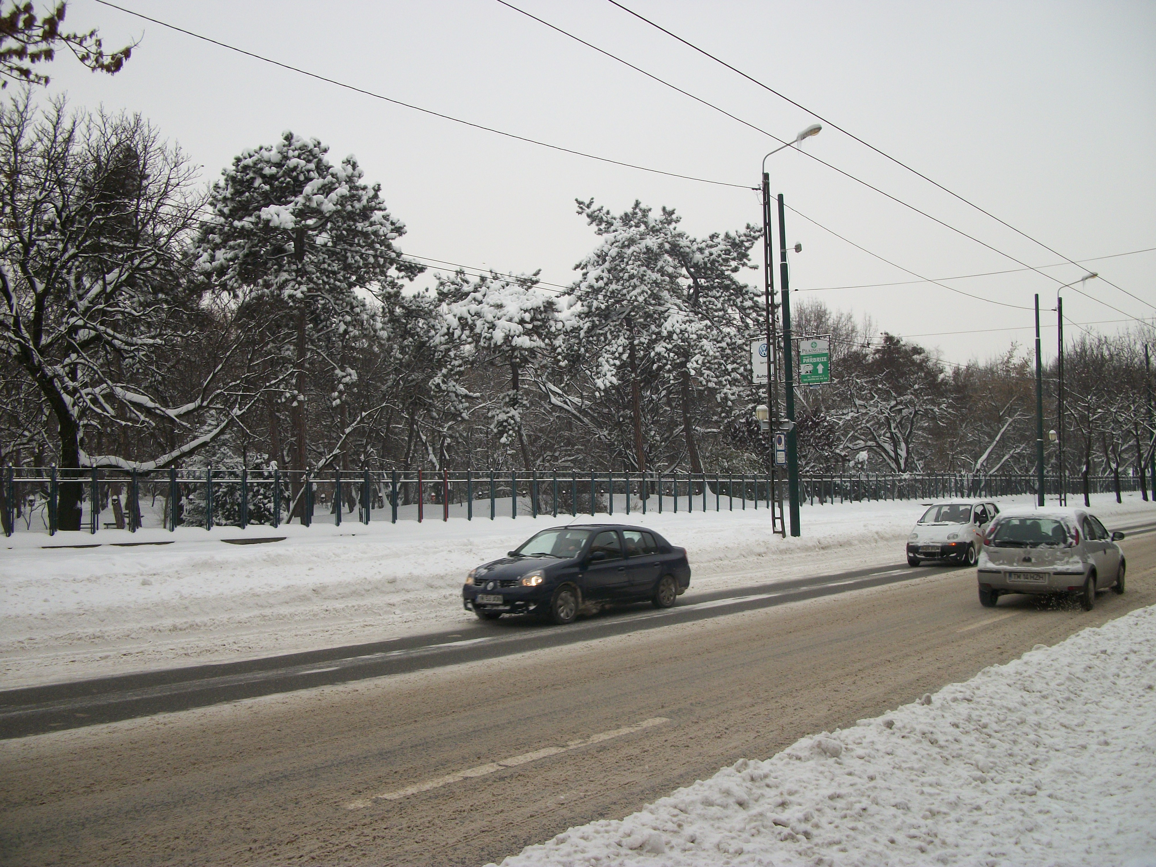 Politia Romana: "Nu avem sosele nationale blocate."Drumurile pe care se circula in conditii de iarna