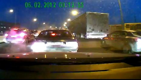 VIDEO. Imagini apocaliptice intr-un oras din Rusia. Ce a surprins un sofer in trafic