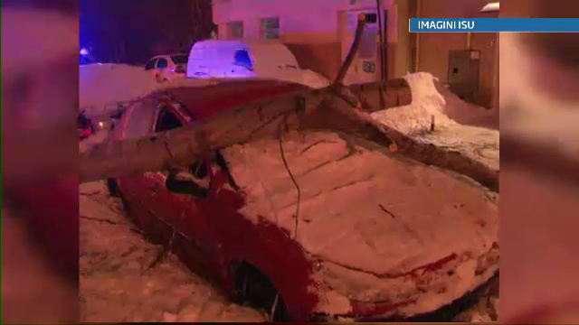 Probleme capitale. Masinile pe care ninsoarea le-a prins pe margine vor mai iesi la primavara