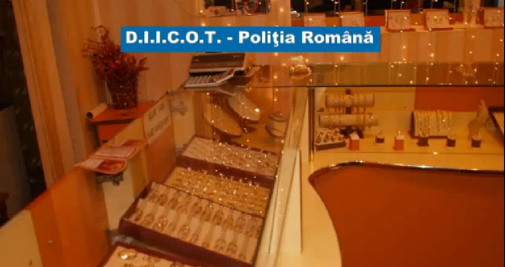 Opt persoane retinute pentru un prejudiciu de 500 de mii de euro