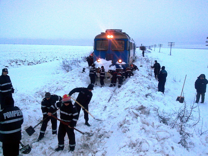 Sapte curse de tren anulate. Drumul Timisoara-Bucuresti, compromis astazi de zapada