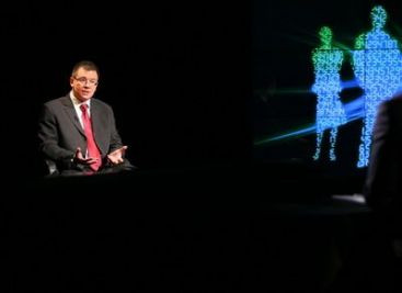 Super masini, ceasuri si conturi de sute de mii de euro. Averile premierului si noilor ministri PDL