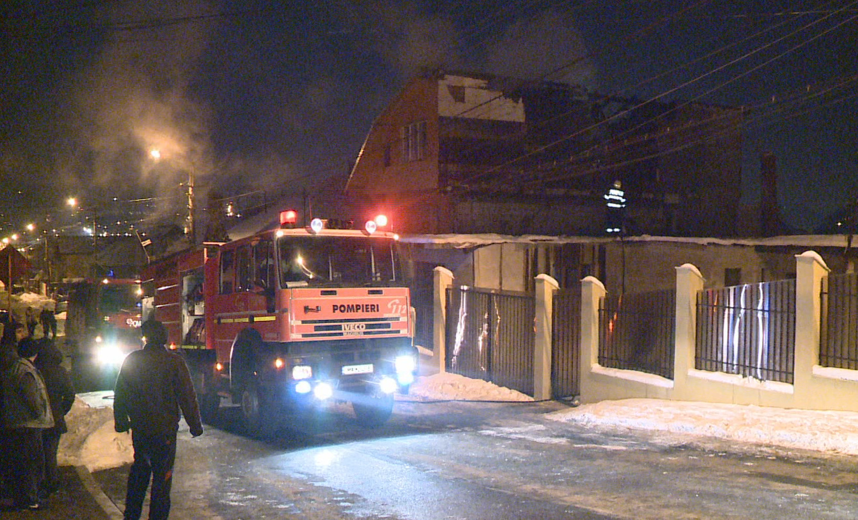 VIDEO. Incendiu in cartierul Dambul Rotund