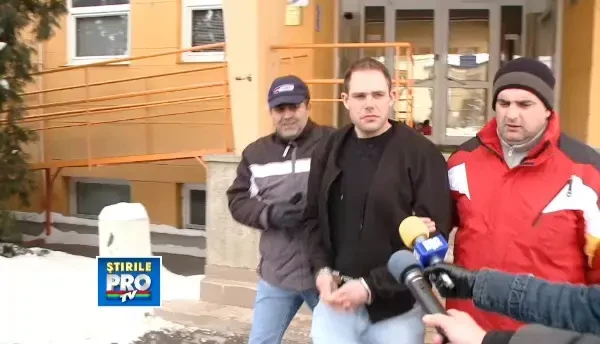 Prea frumos sa fie adevarat. Ce a descoperit o tanara cand a cautat pe net date despre iubitul ei