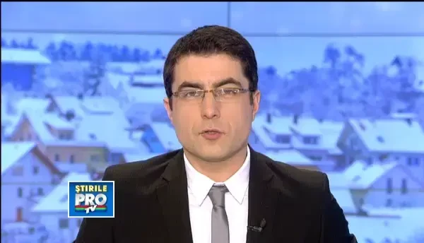 Oamenii din Buzau, neputinciosi in fata urgiei. Excavatoarele lasa in urma lor hauri de 5 metri