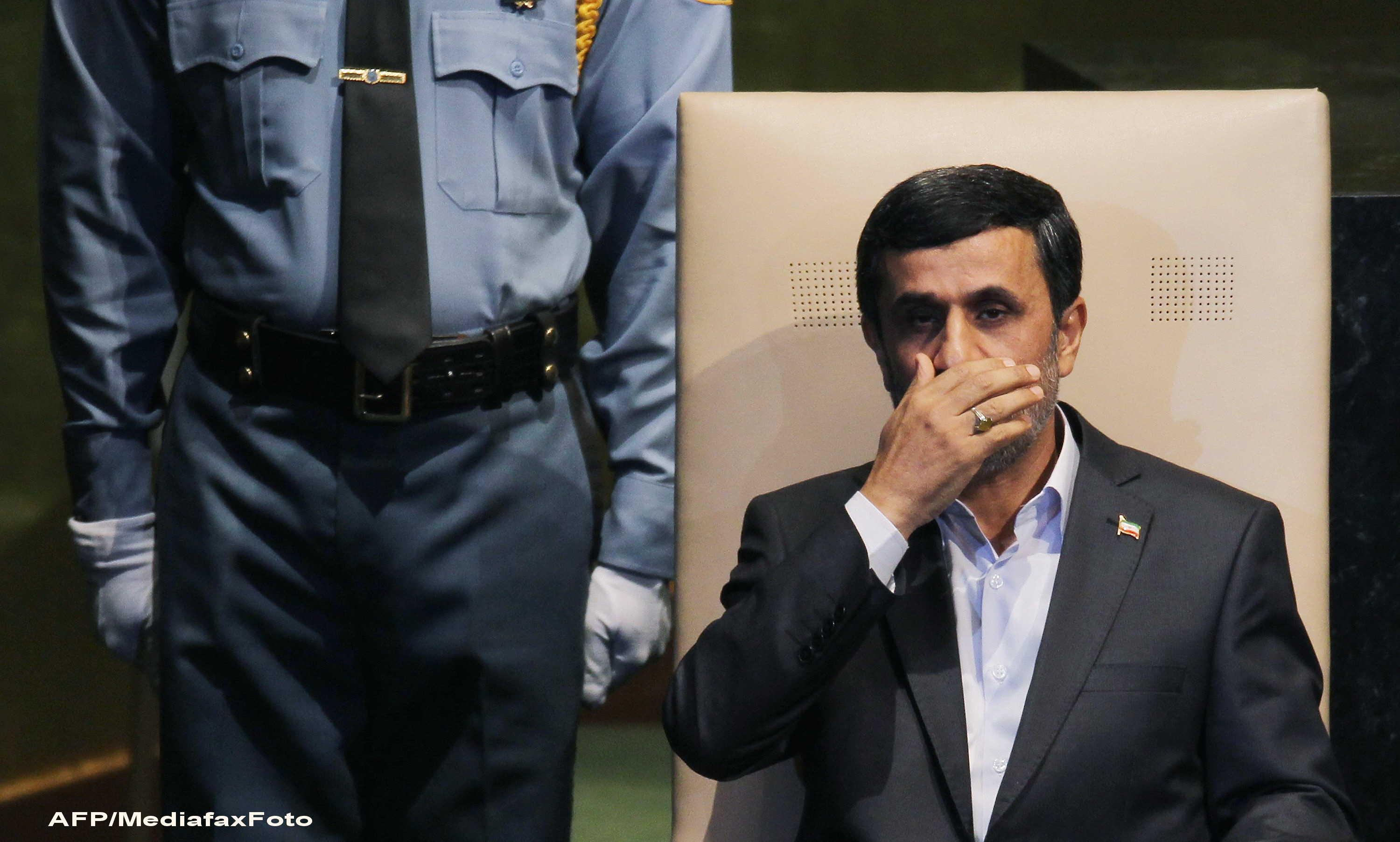 Iranul impune noi restrictii pentru accesul la Internet si blocheaza serviciile de mesagerie