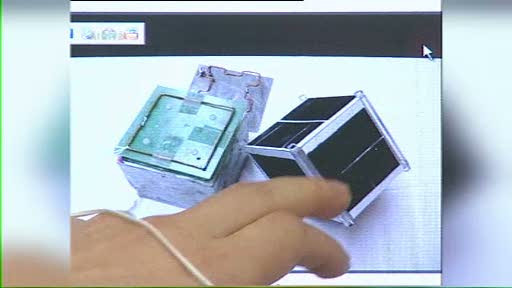 De astazi, avem si noi un satelit. E drept ca e mic, dar este in stare sa faca o multime de lucruri