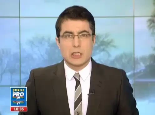 Un avion a iesit din decor pe aeroportul din Craiova. Pasageri au sarit in zapada de la 3 m inaltime