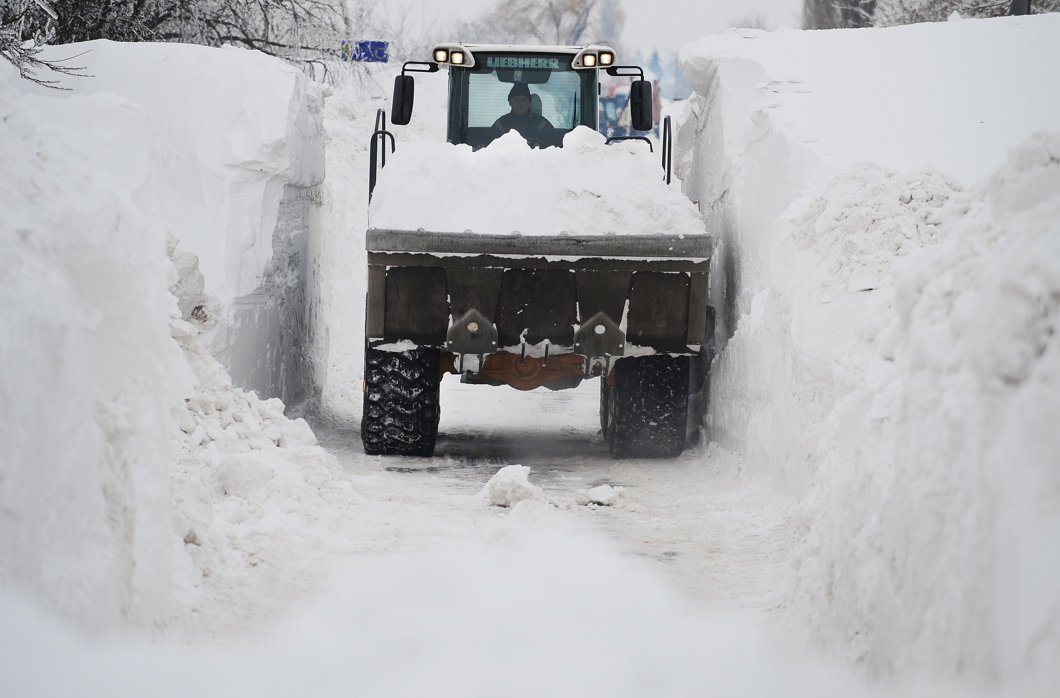 Peste 110.000 de oameni se straduiesc sa supravietuiasca in sate rupte de restul lumii, in Balcani