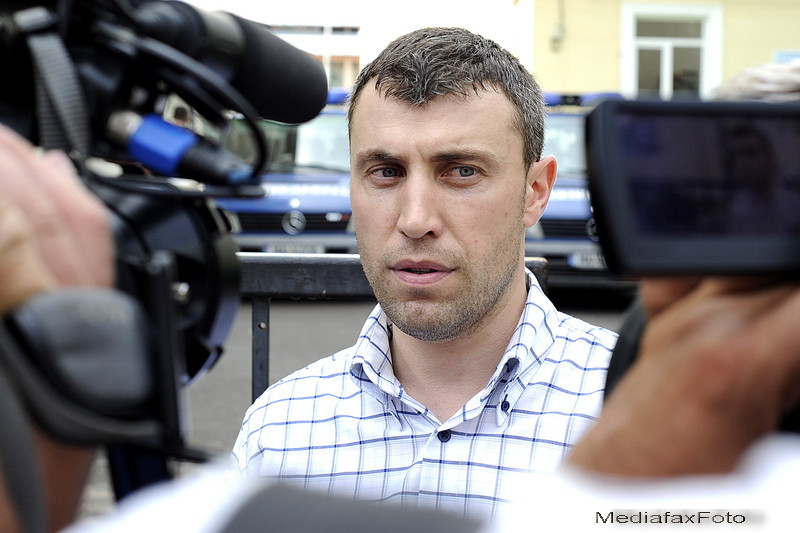 Purtator de cuvant al Directiei Generale Anticoruptie, prins la furat. Ce a luat fara sa plateasca