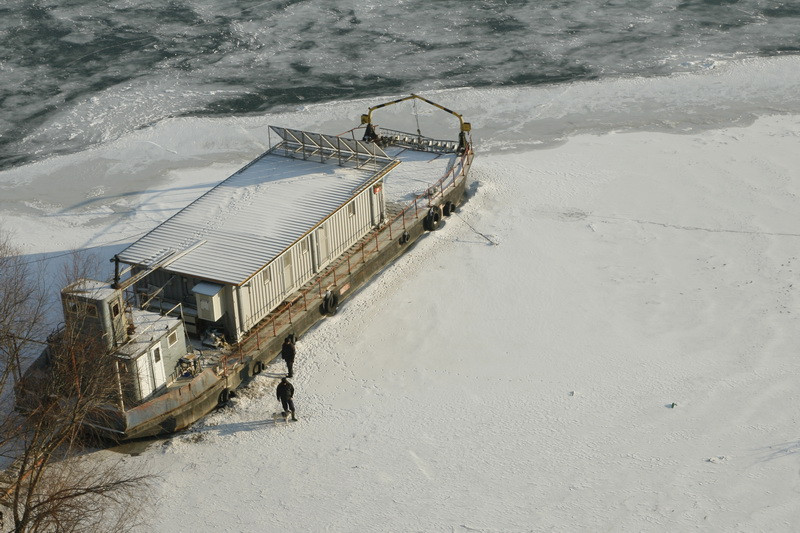 Salvarea vine din cer si cu navele militare in Delta Dunarii. Povesti tulburatoare de supravietuire