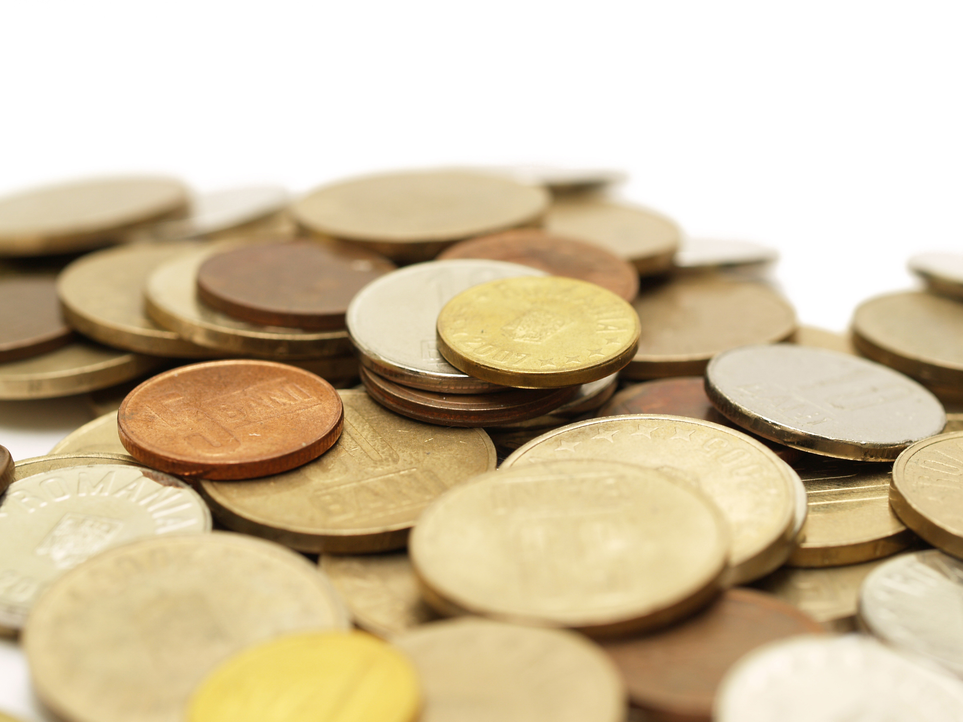 "Fiscul sa-si umple buzunarul si la propriu". Impozit platit cu 130 kilograme de monede