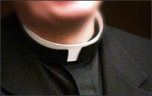 Atitudinea unui preot fata de o lesbiana i-a facut pe superiorii lui sa-l concedieze