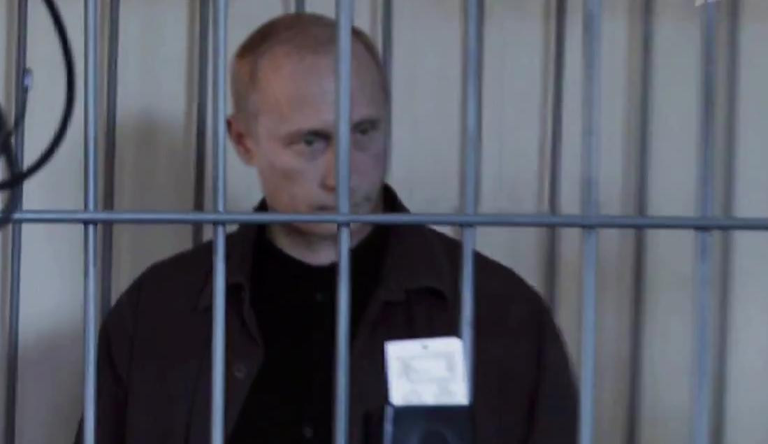 Vladimir Putin, "arestat". Reportaj din sala de tribunal. Video cu 2 mil de vizualizari pe YouTube