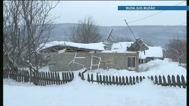 Casele acoperite de zapada se pot prabusi oricand. Asigurarea obligatorie nu acopera aceste pagube