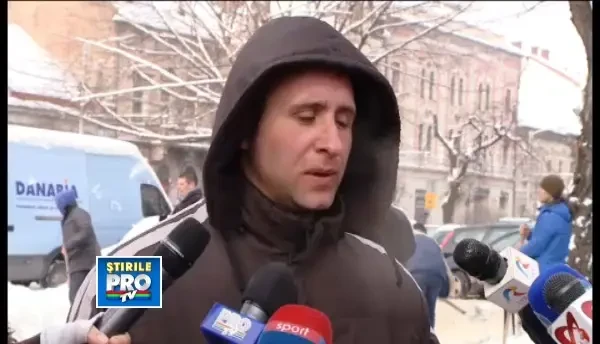 Antrenament cu lopata in mana