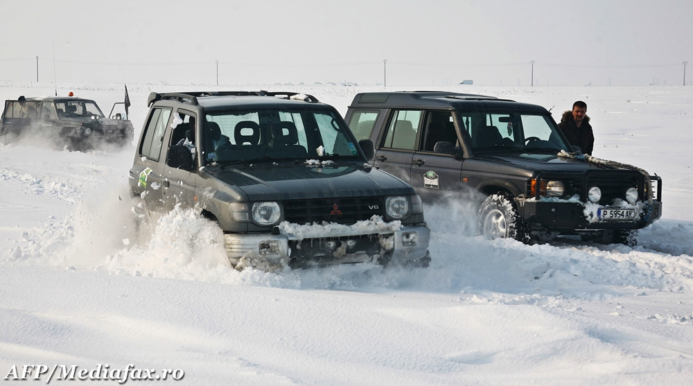 Doar doua drumuri nationale mai sunt inchise. Circulatia pe alte zece este restrictionata