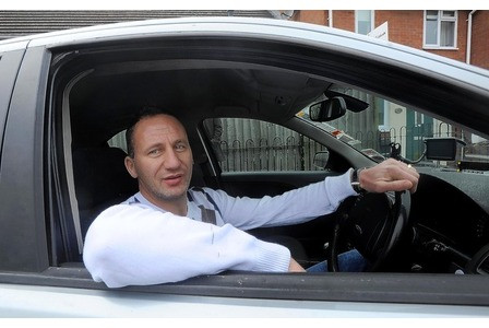 Alin Rus, fost jucator la Gloria Bistrita si Pandurii, taximetrist in Anglia