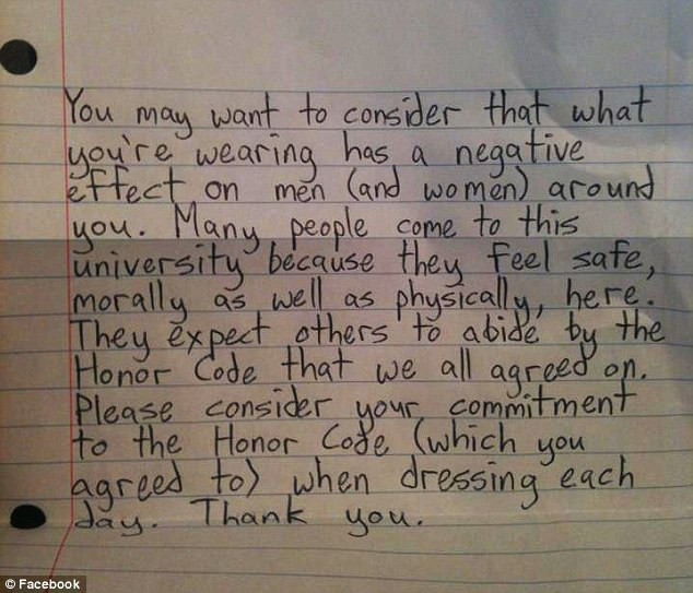 O studenta a primit un bilet simpatic in care un baiat o ruga sa nu se mai imbrace ca o prostituata