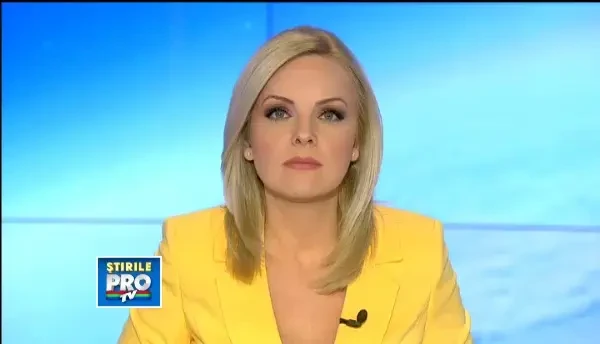 "Romania are nevoie de tine". Voluntarii au deszapezit casele batranilor si au oferit alimente