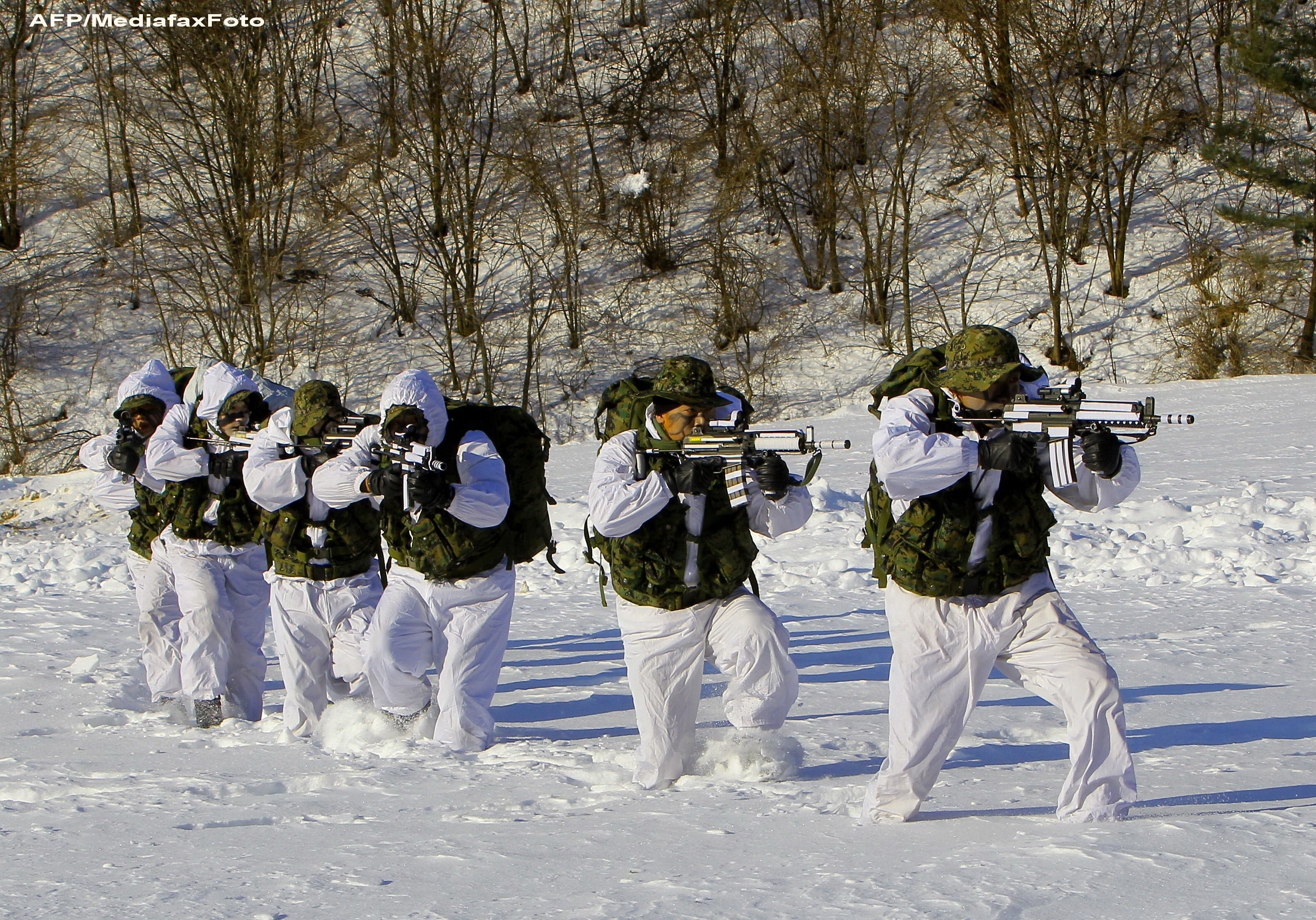 Coreea de Nord si-a armat rachetele. Dusmanii lor din Coreea de Sud au avut exercitii militare