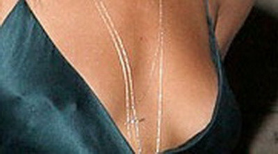 Rihanna si-a lasat admiratorii muti de uimire la o petrecere. Ce le-a aratat artista