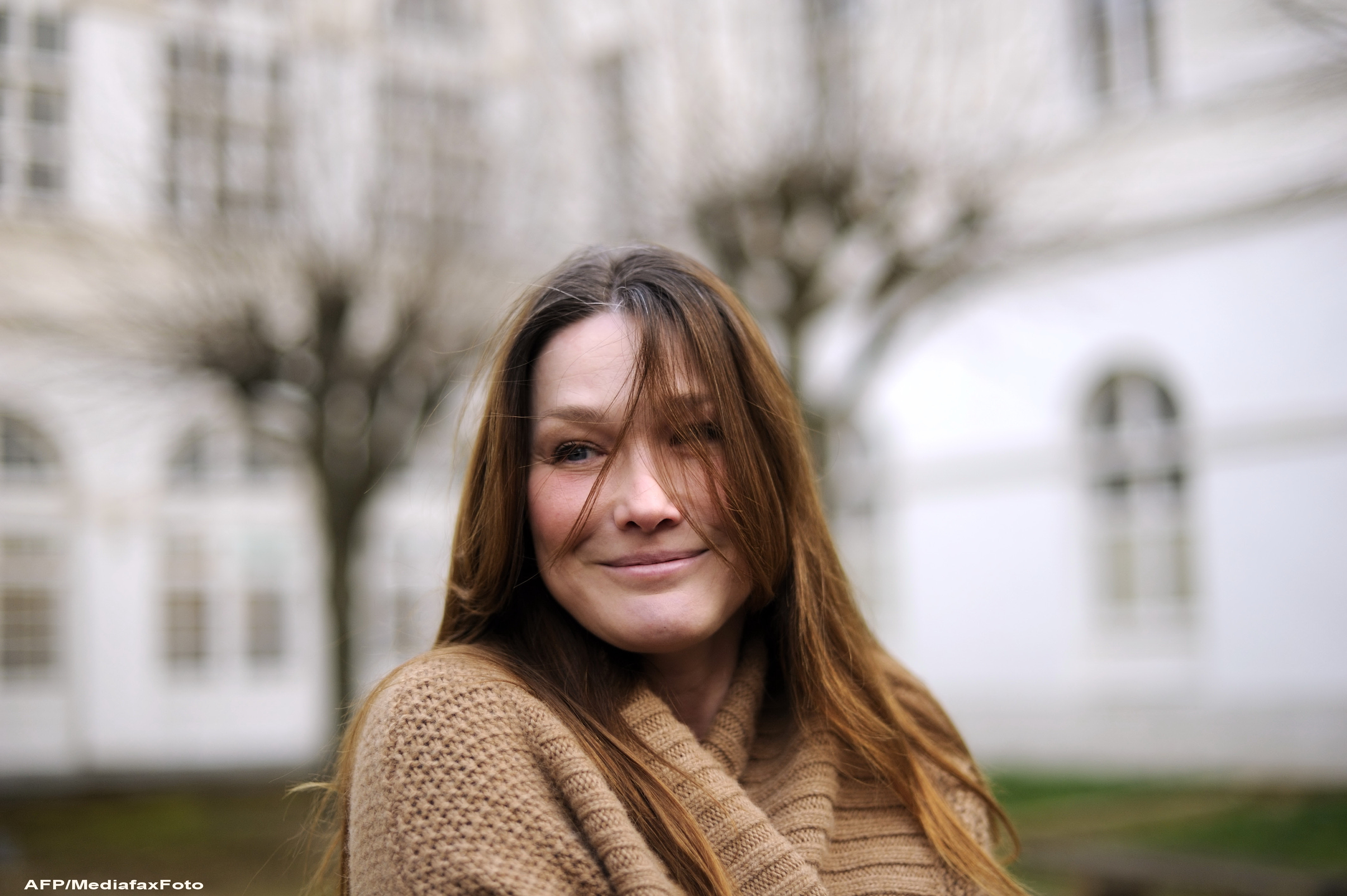 Alegeri in Franta. Cum s-a gandit Carla Bruni sa-l ajute pe Nicolas Sarkozy sa castige un nou mandat