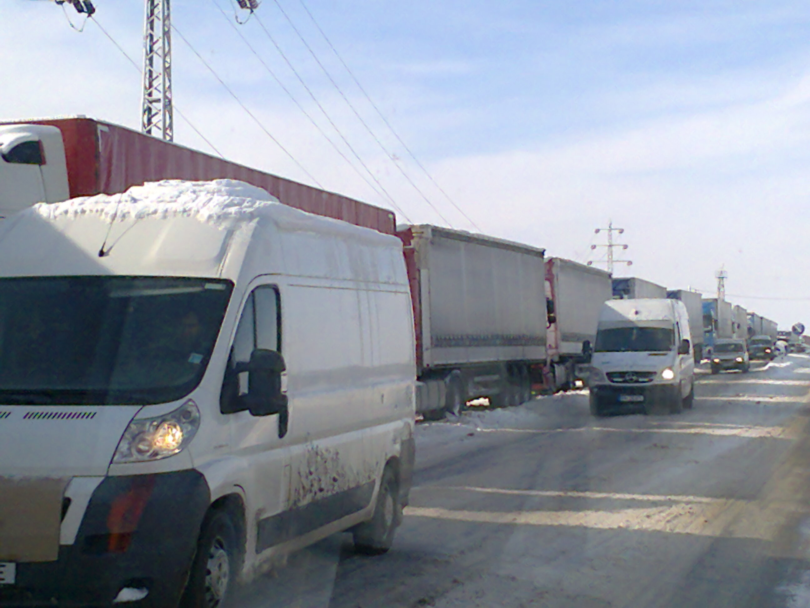 800 de TIR-uri bocate in Vama Giurgiu. Coloana s-a intins pe o distanta de 15 kilometri