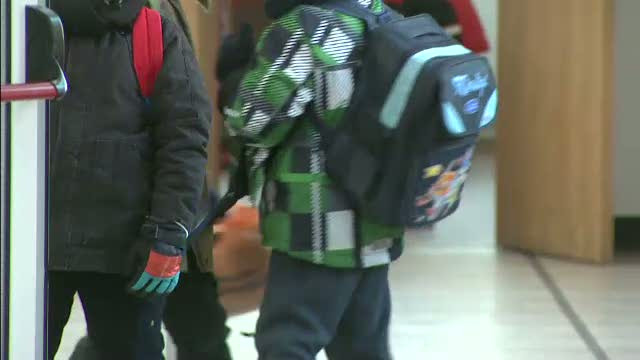 Gestul extrem al parintilor din Bucuresti, ca sa-si vada copiii la cele mai bune scoli din oras