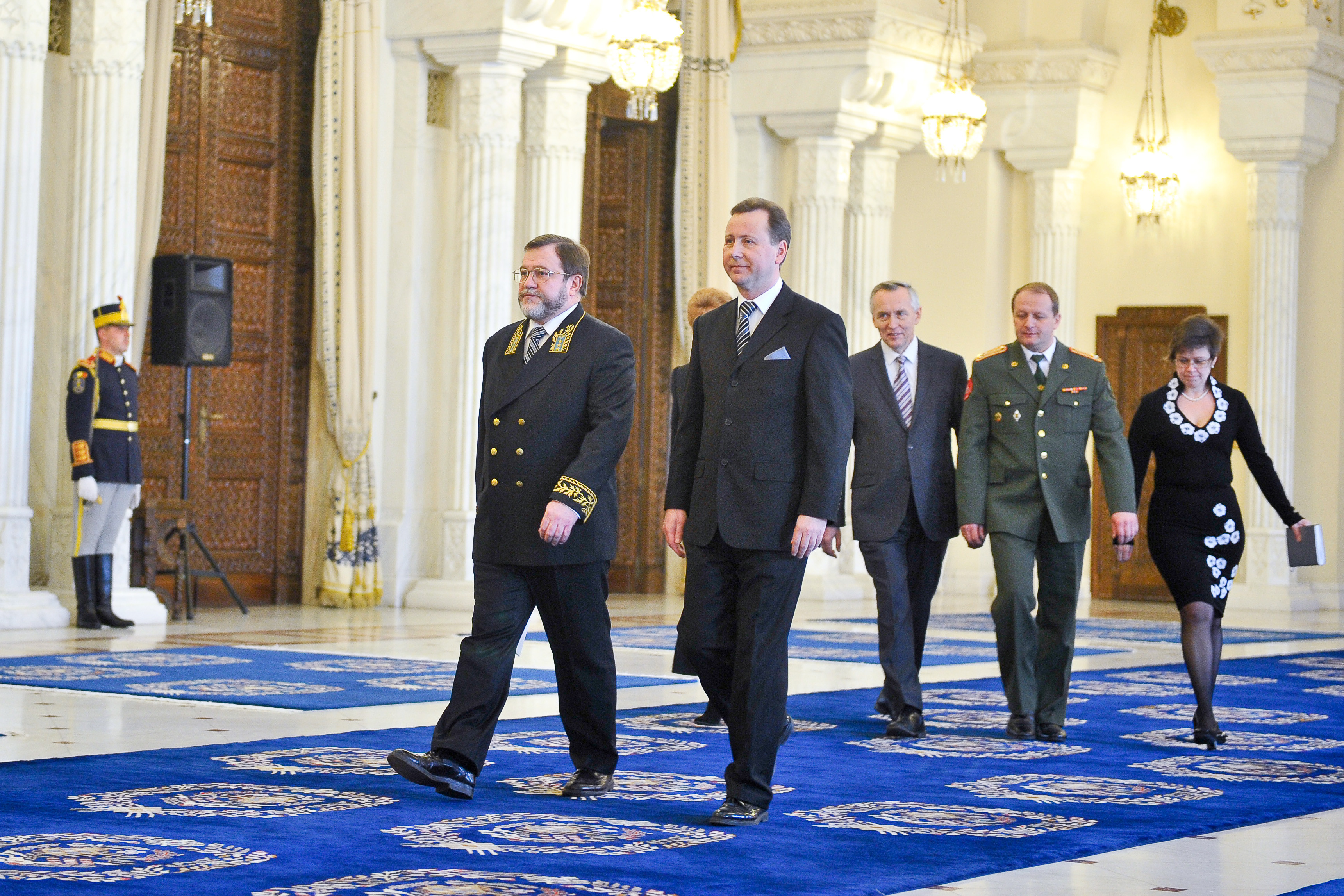 Din Bangladesh in Romania. Noul ambasador al Rusiei, admirat de Basescu pentru uniforma