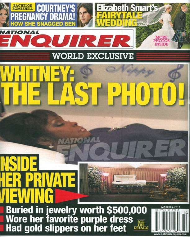 Ultima fotografie cu Whitney Houston, in sicriu. Un tabloid american, criticat pentru prima pagina