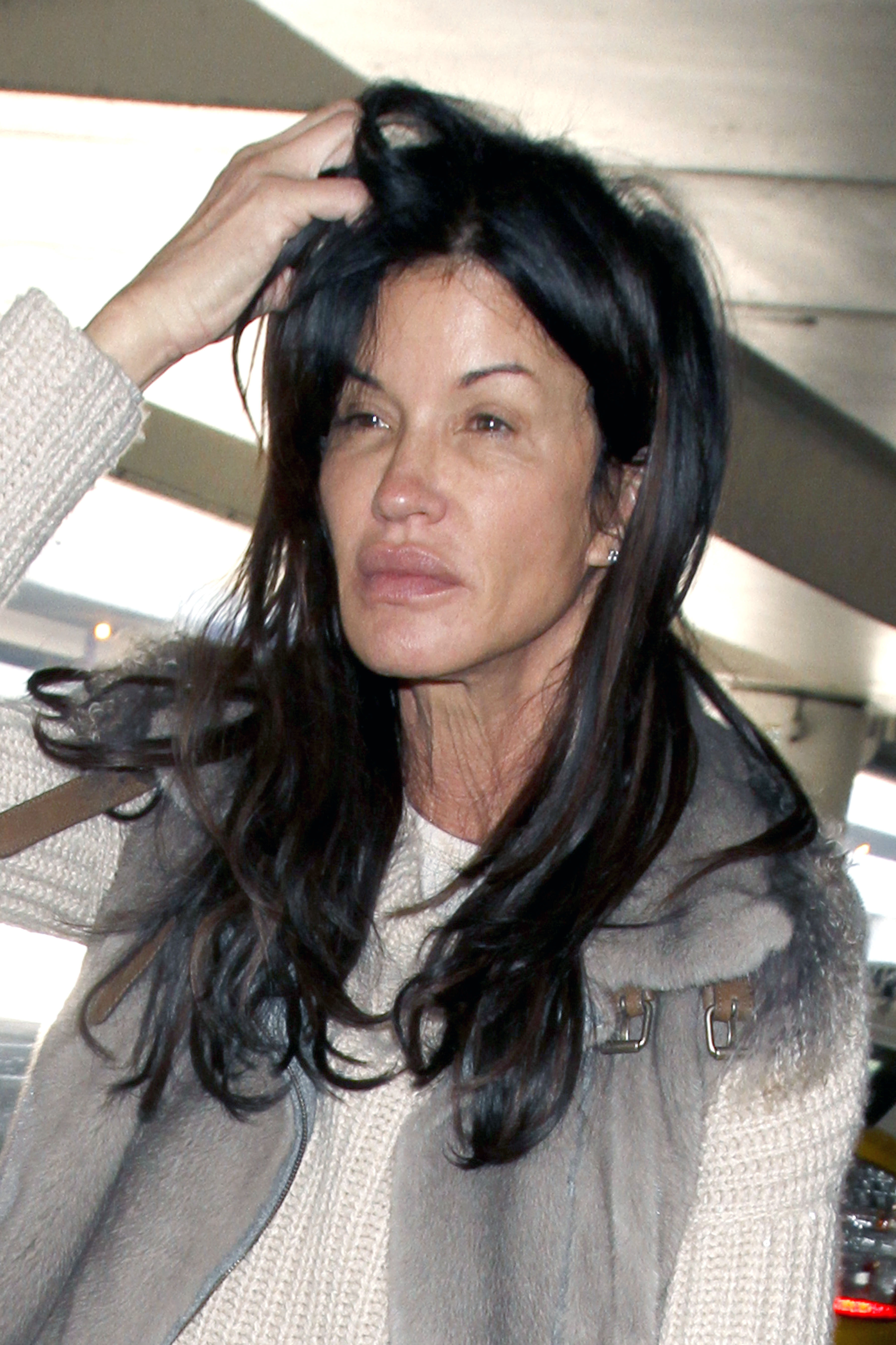 Asa arata “primul supermodel al lumii” fara machiaj. Abia se trezise din somn. FOTO