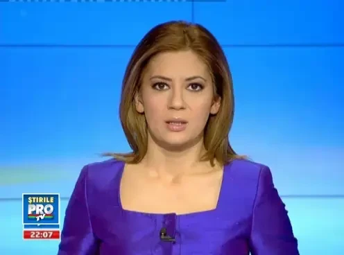 Daca mai statea 5 minute in masina, murea strivit de zapada. Scandal intr-un cartier din Galati