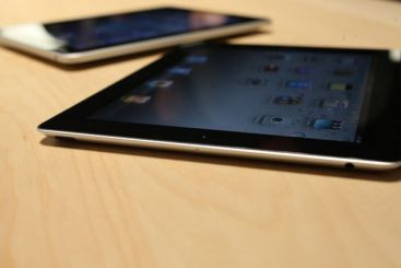 Apple se pregateste sa dea lovitura in armata.Pilotii militari vor sa-si ghideze avioanele dupa iPad