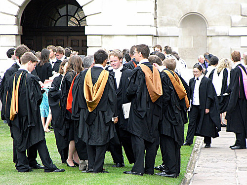 Dramele nestiute ale studentilor de la cele mai bune universitati din lume. Un studiu arata ca 1 din 10 s-a gandit la suicid