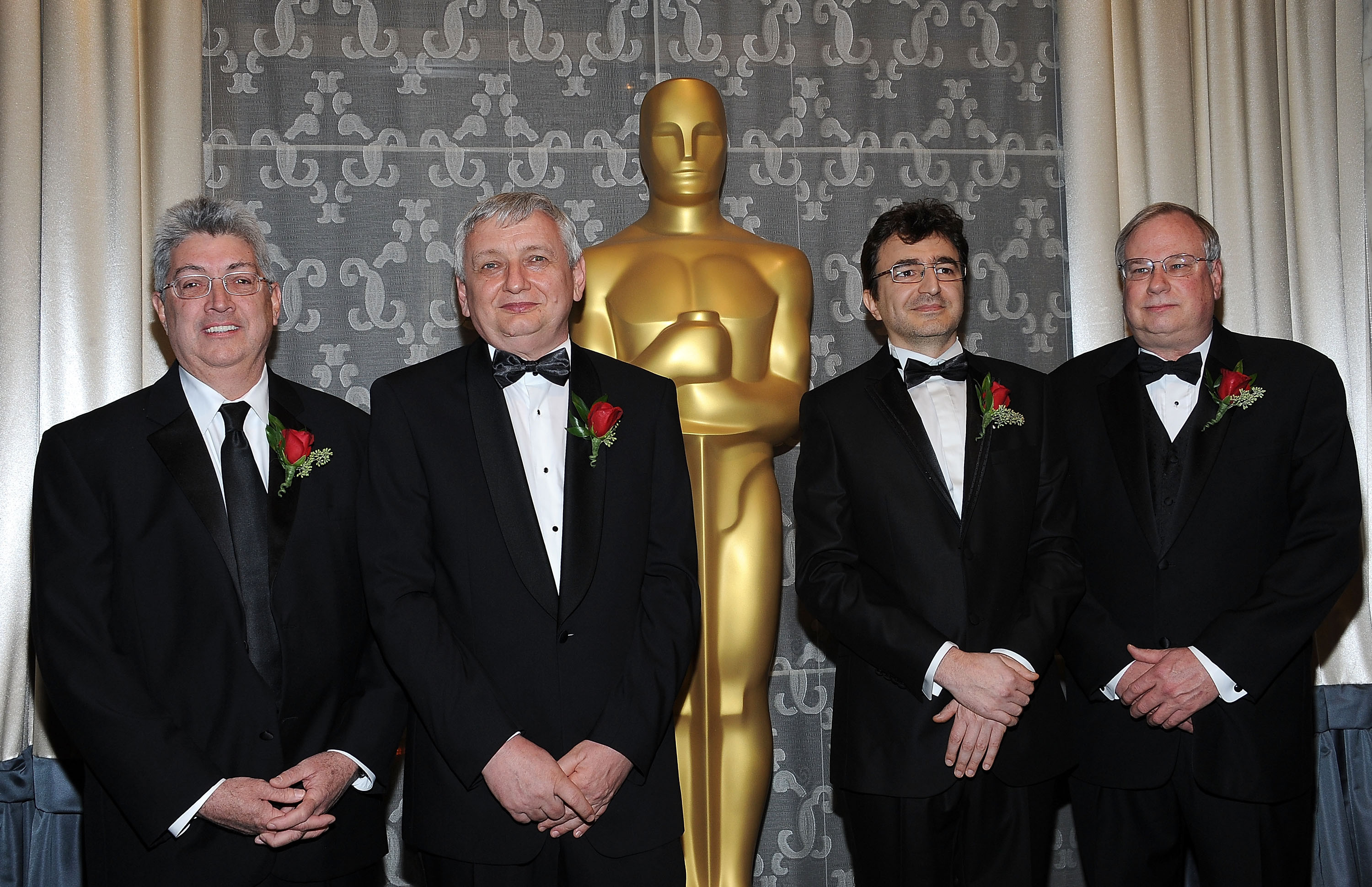 Cine sunt romanii onorati la Oscar pentru camerele ce au schimbat filmarile ultrarapide