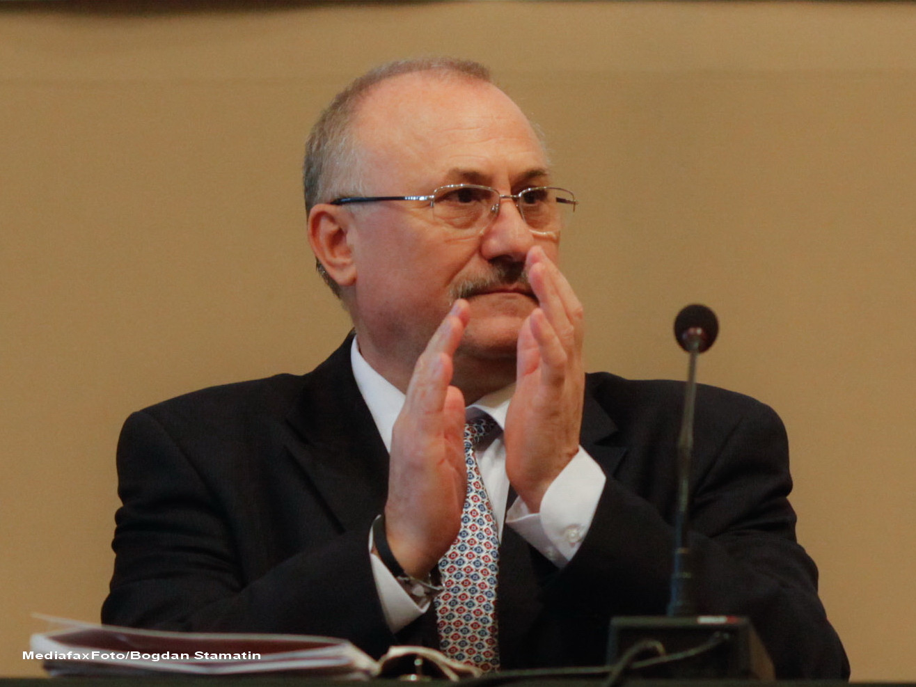 Secretarul de stat George Costin, eliberat din functie de premierul Ungureanu