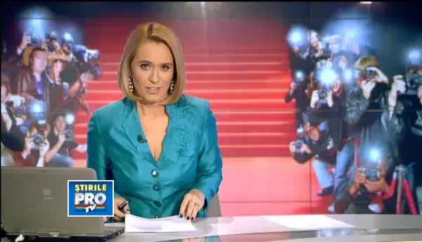 Defilarea starurilor pe covorul rosu, la Oscar 2012. Ce rochii au purtat vedetele. FOTO