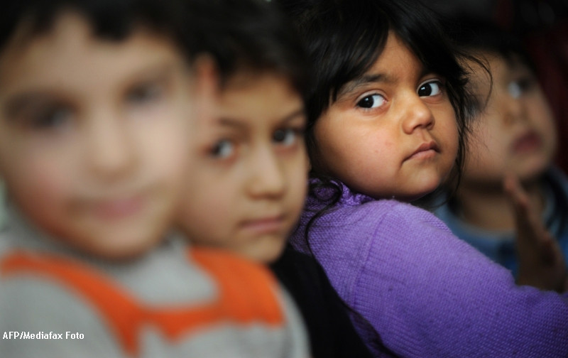 Un fost diplomat olandez jigneste est-europenii: ”Nu sunt oameni albi”. Unde incepe "de fapt" Europa