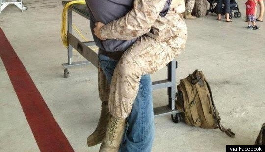 “Suntem mai fericiti ca niciodata”. Cea mai controversata fotografie de pe Facebook