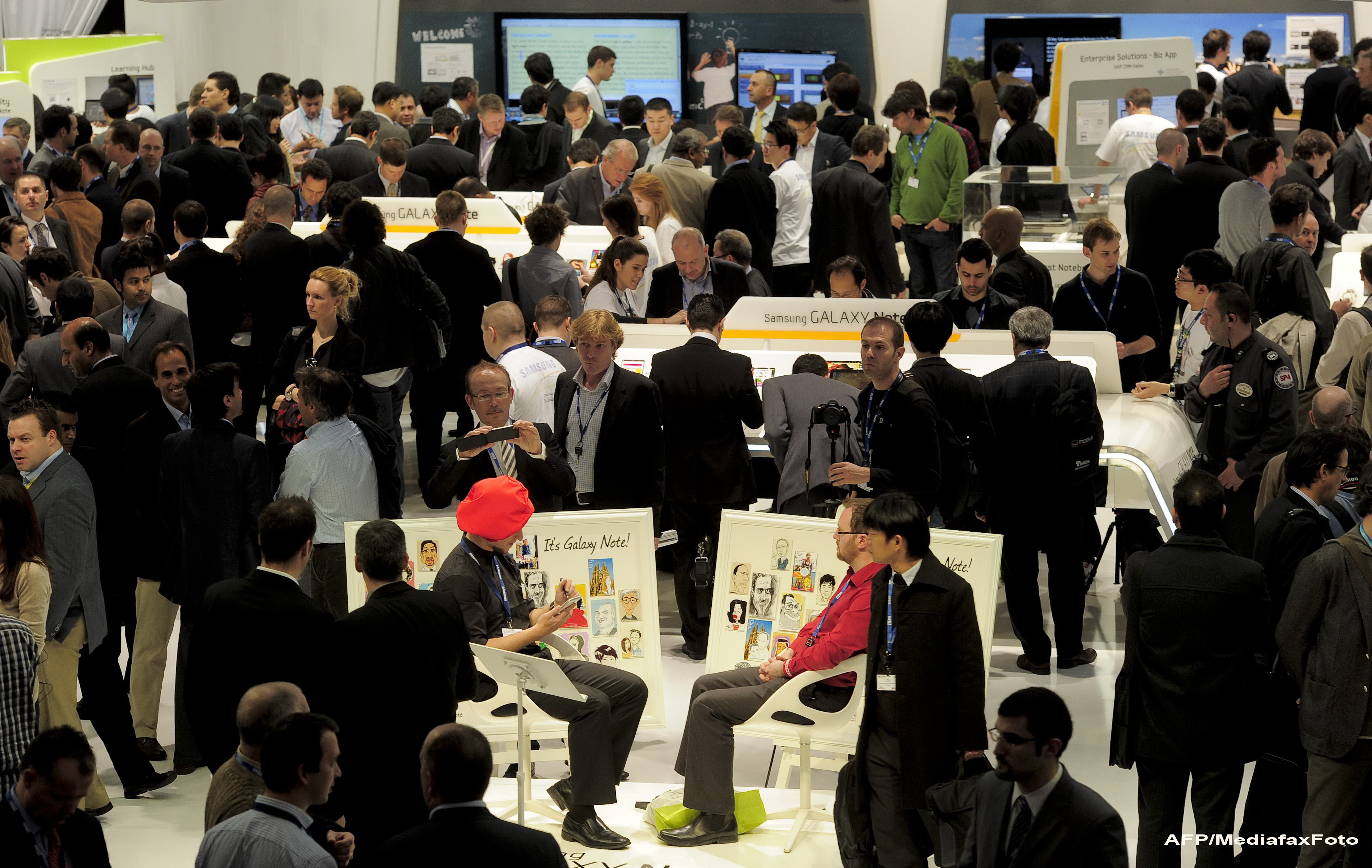 MWC 2012. Minunile tehnologice de la Congresul din Barcelona: telefonul care are MIROS