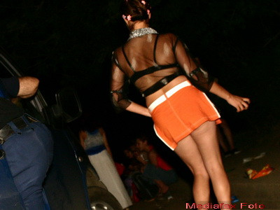 Una din zece studente la medicina are un secret murdar. Cum isi platesc studiile