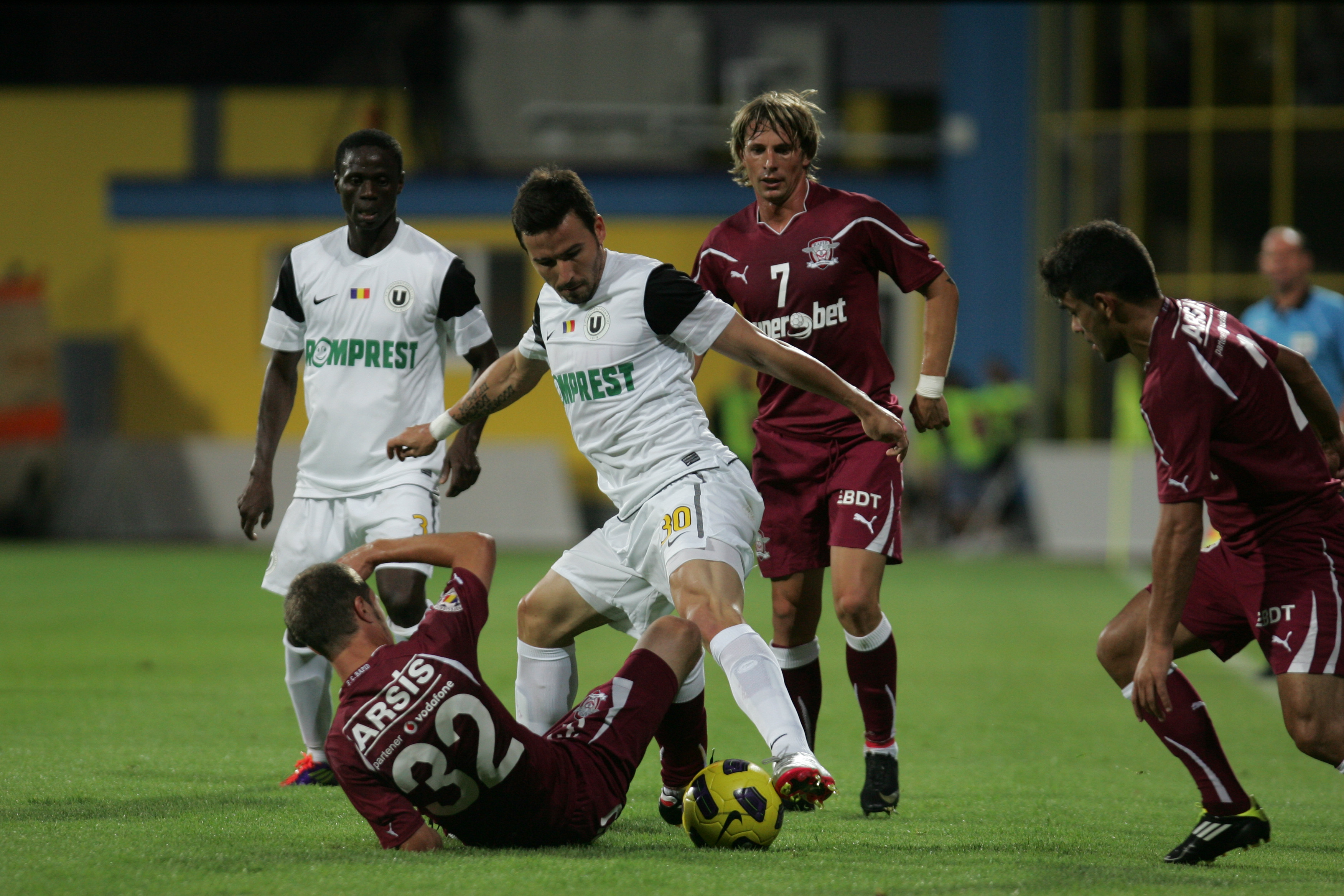 Rapid si Steaua le pot aduce „studentilor” clasarea pe un loc de cupe europene