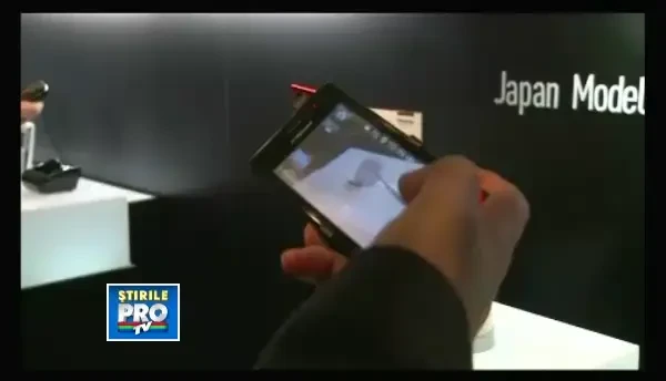 Panasonic lanseaza un telefon waterproof atat de subtire incat nu se vede ca il ai in buzunar